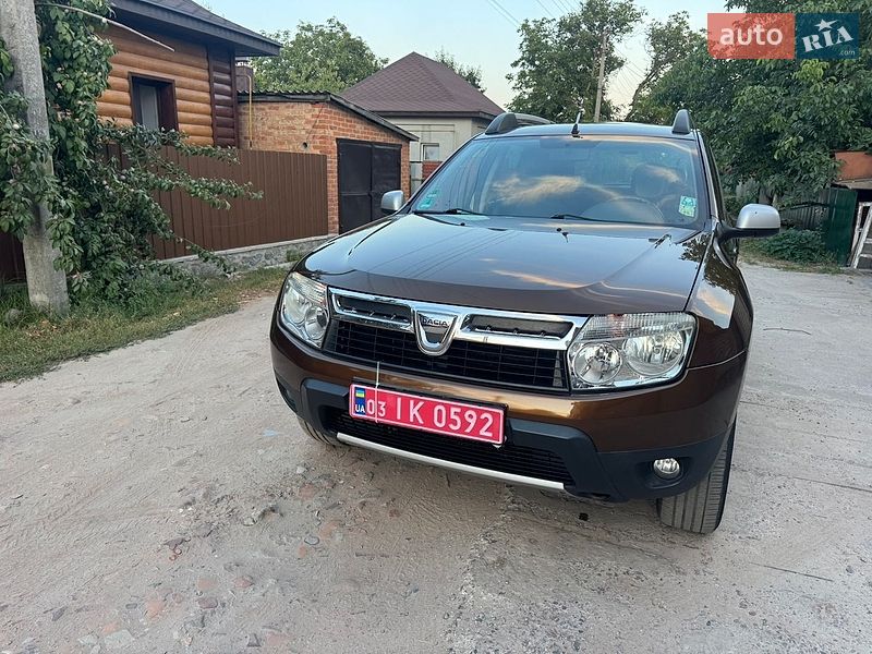 Внедорожник / Кроссовер Dacia Duster 2011 в Ахтырке