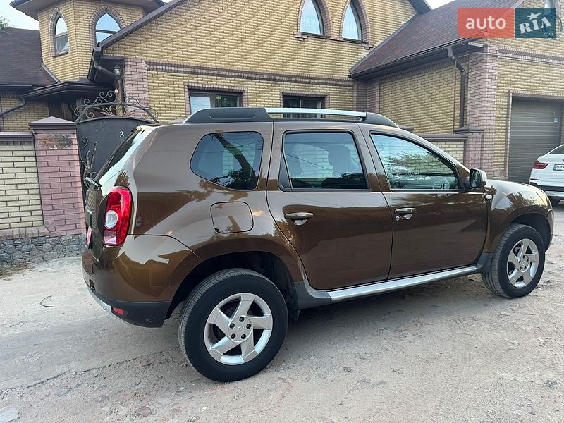 Внедорожник / Кроссовер Dacia Duster 2011 в Ахтырке