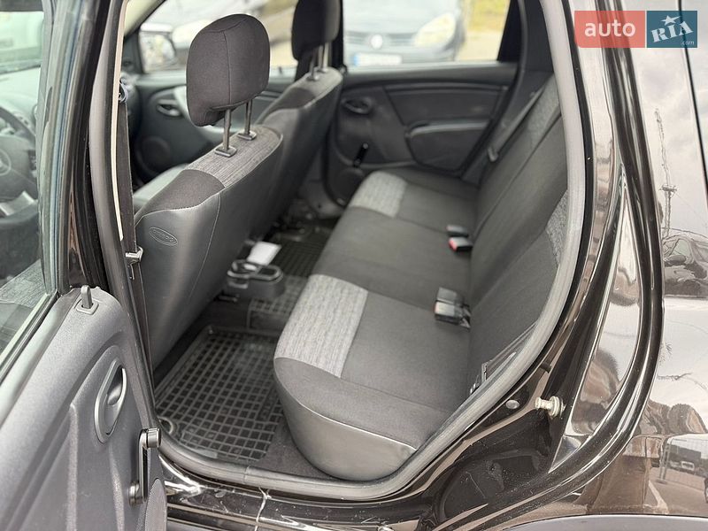 Позашляховик / Кросовер Dacia Duster 2012 в Полтаві