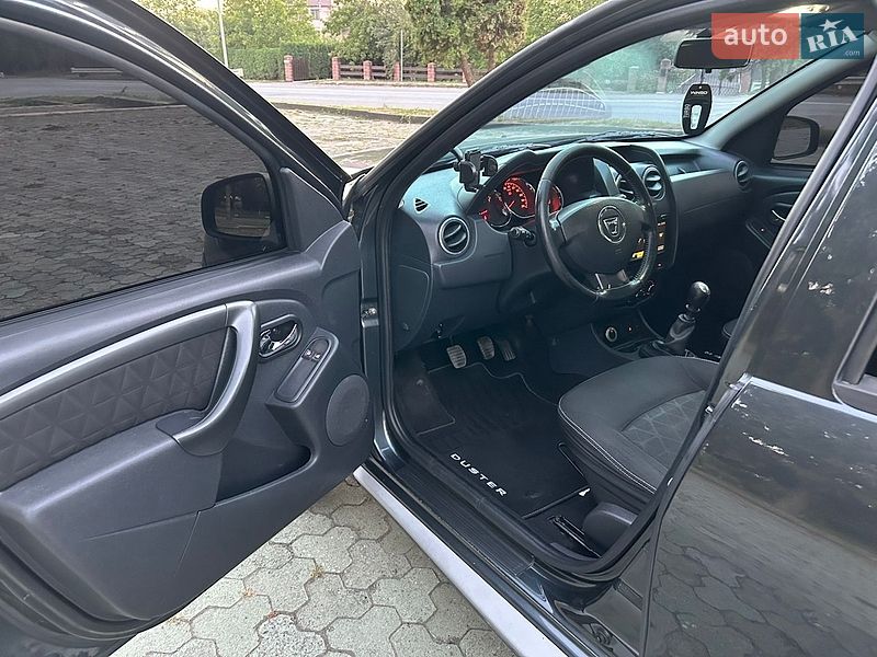 Позашляховик / Кросовер Dacia Duster 2014 в Дубні