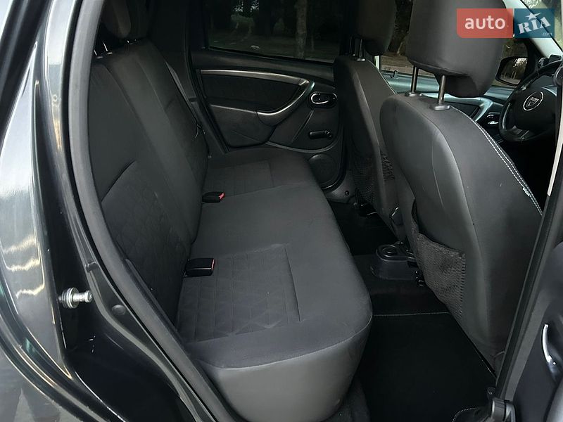Позашляховик / Кросовер Dacia Duster 2014 в Дубні