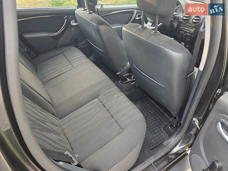 Внедорожник / Кроссовер Dacia Duster 2011 в Каменском