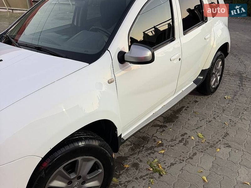 Позашляховик / Кросовер Dacia Duster 2016 в Львові