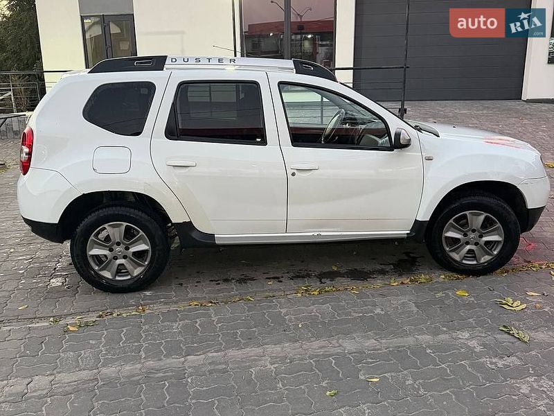 Позашляховик / Кросовер Dacia Duster 2016 в Львові