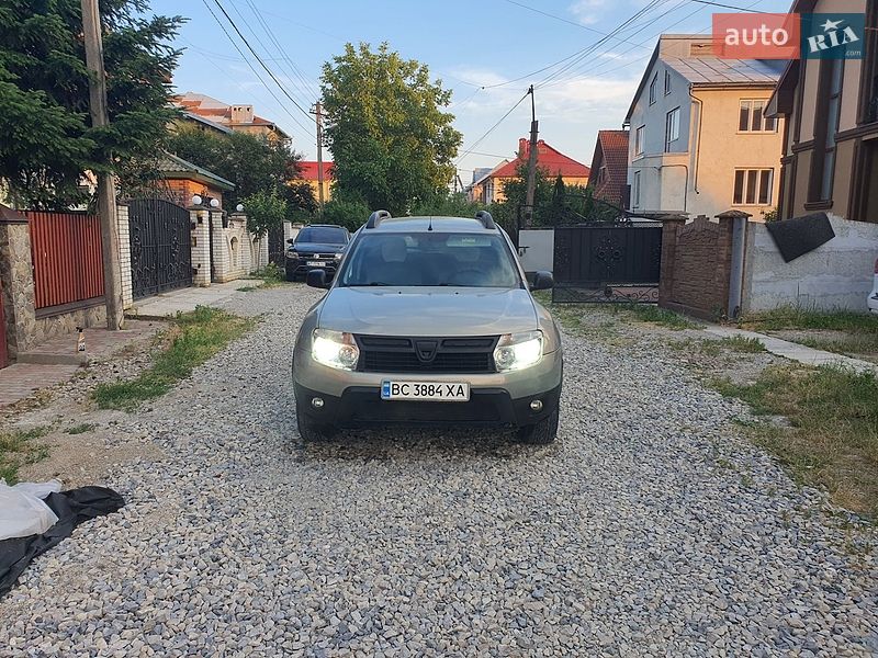 Dacia Duster, photos from the listing