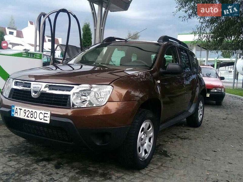 Позашляховик / Кросовер Dacia Duster 2010 в Долині