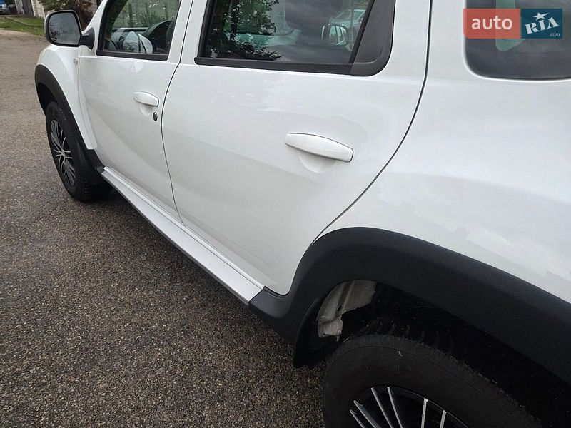 Внедорожник / Кроссовер Dacia Duster 2011 в Каменском