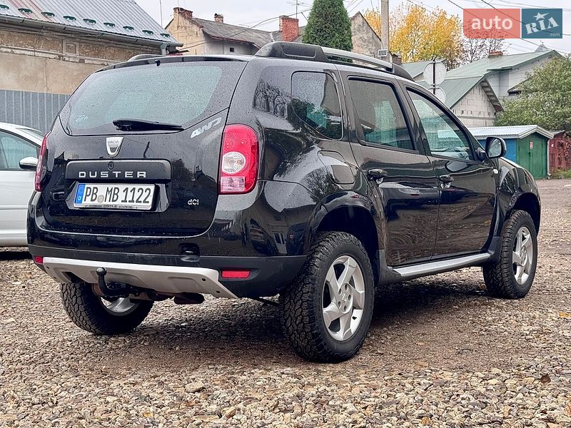 Позашляховик / Кросовер Dacia Duster 2010 в Стрию