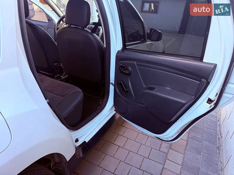 Позашляховик / Кросовер Dacia Duster 2016 в Дубні