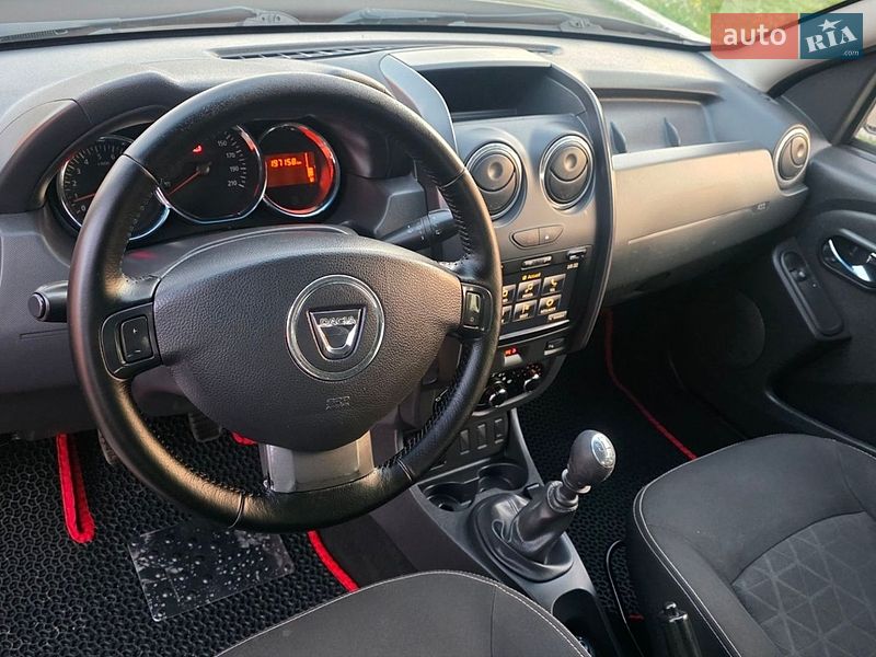 Позашляховик / Кросовер Dacia Duster 2015 в Новоархангельську