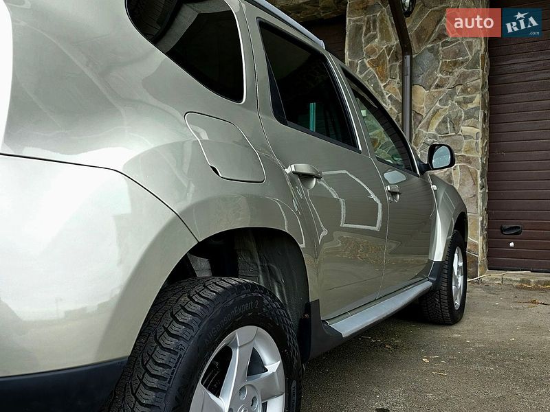 Позашляховик / Кросовер Dacia Duster 2011 в Луцьку