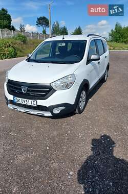 Минивэн Dacia Lodgy Stepway 2016 в 