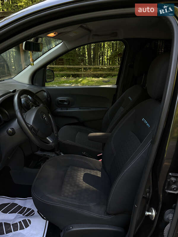 Минивэн Dacia Lodgy Stepway 2016 в Стрые фото 32 Минивэн Dacia Lodgy Stepway 2016 в Стрые