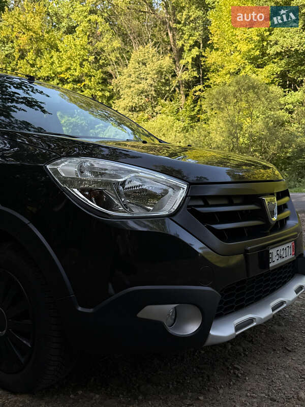 Минивэн Dacia Lodgy Stepway 2016 в Стрые фото 56 Минивэн Dacia Lodgy Stepway 2016 в Стрые