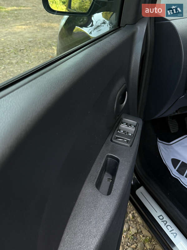 Минивэн Dacia Lodgy Stepway 2016 в Стрые фото 63 Минивэн Dacia Lodgy Stepway 2016 в Стрые