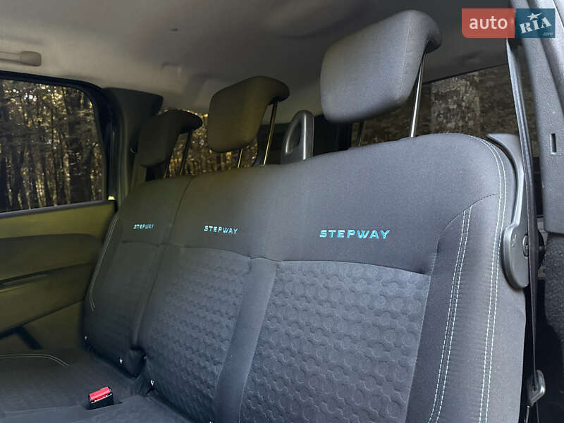 Минивэн Dacia Lodgy Stepway 2016 в Стрые фото 67 Минивэн Dacia Lodgy Stepway 2016 в Стрые