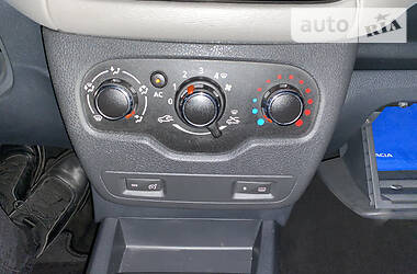 Мінівен Dacia Lodgy 2013 в 