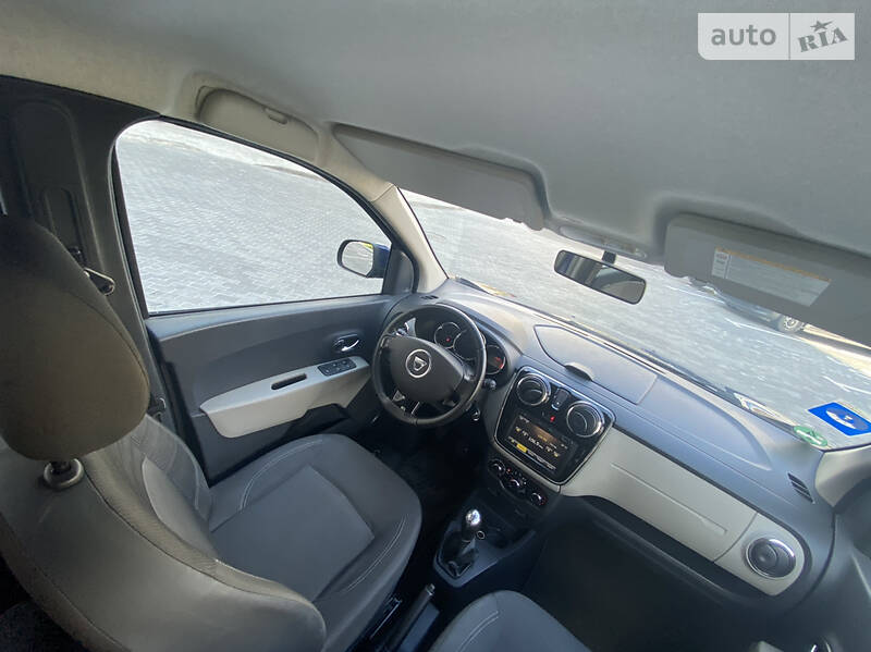 Мінівен Dacia Lodgy 2013 в Луцьку