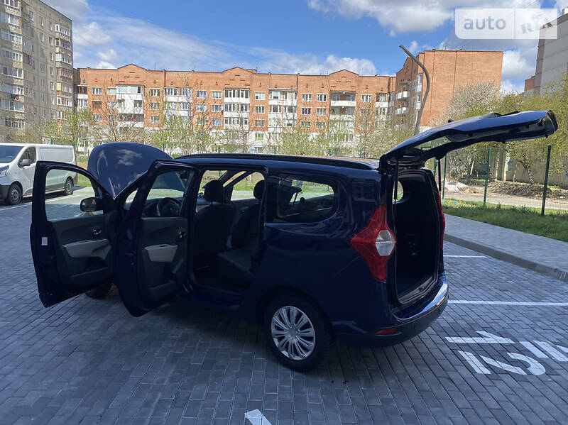 Мінівен Dacia Lodgy 2013 в Луцьку