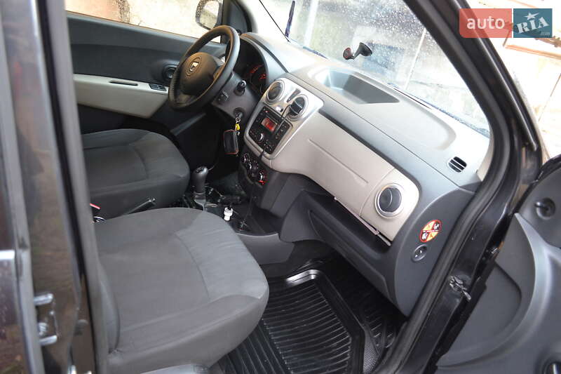 Универсал Dacia Lodgy 2013 в Виннице