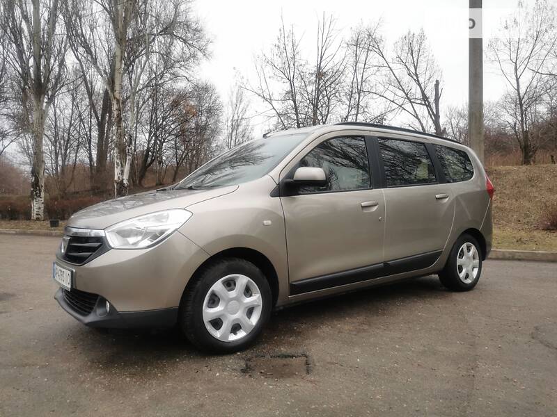 Универсал Dacia Lodgy 2013 в Любомле