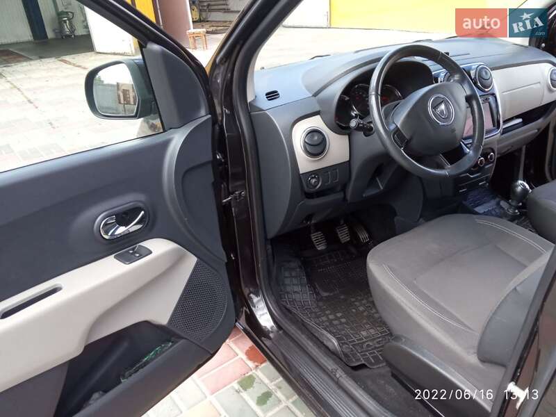 Універсал Dacia Lodgy 2013 в Ізяславі