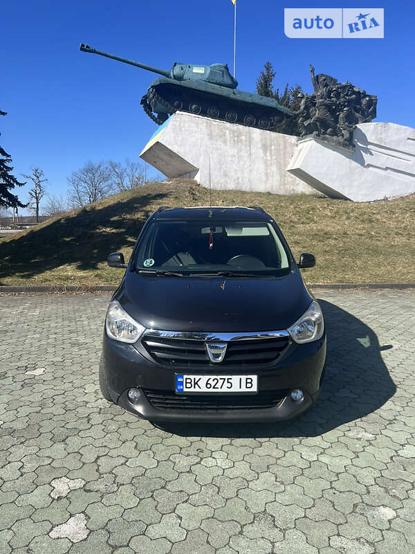 Универсал Dacia Lodgy 2014 в Дубно