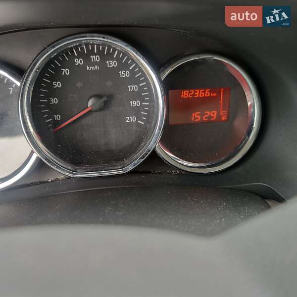 Мінівен Dacia Lodgy 2012 в Черкасах