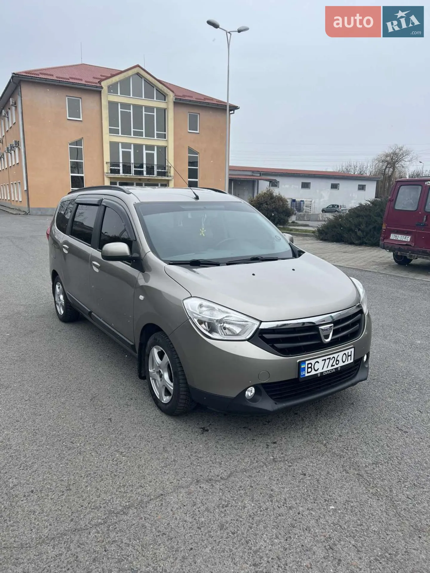 2013 Dacia Lodgy - мініатюра 3
