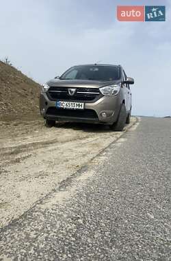 Минивэн Dacia Lodgy 2012 в Львове
