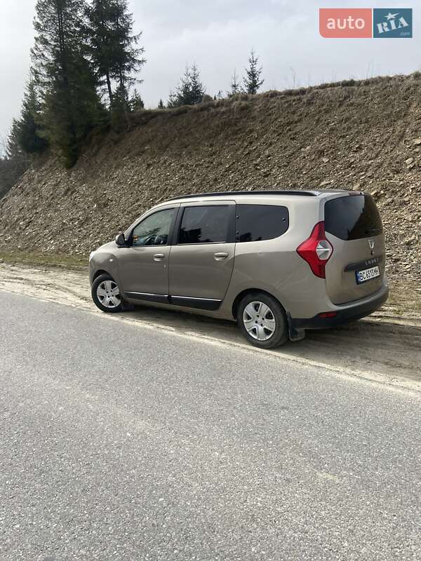 Мінівен Dacia Lodgy 2012 в Львові