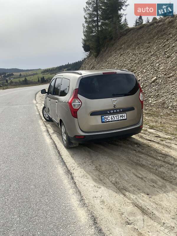 Мінівен Dacia Lodgy 2012 в Львові