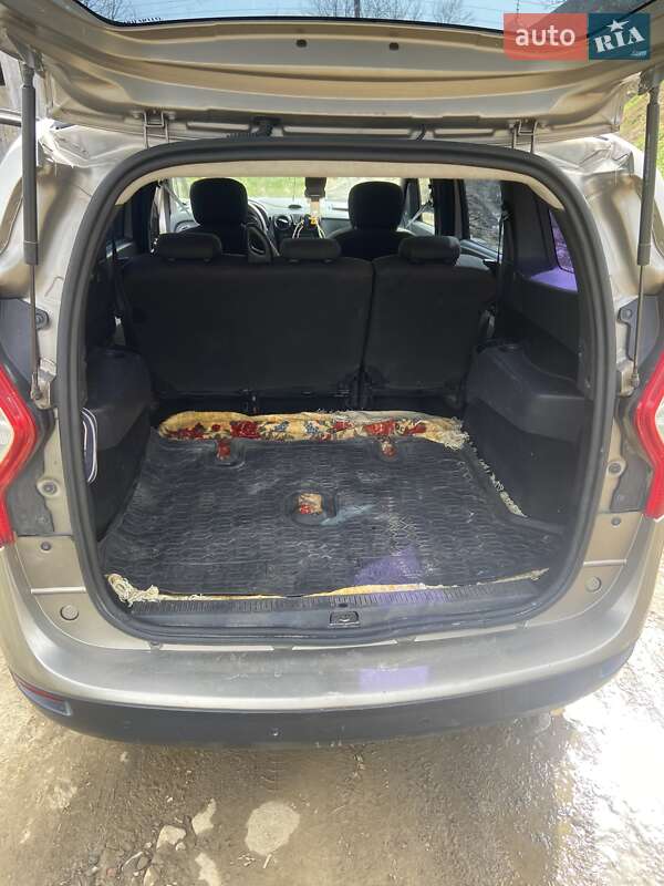 Мінівен Dacia Lodgy 2012 в Львові