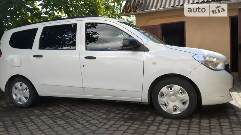 Dacia Lodgy 2013