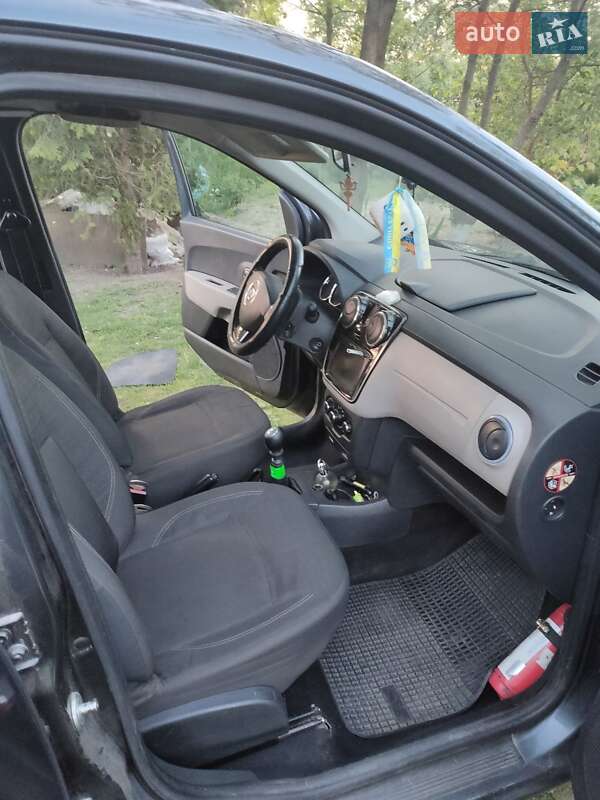 Мінівен Dacia Lodgy 2012 в Львові