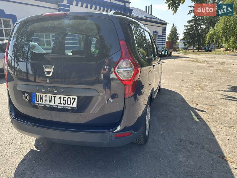 Мінівен Dacia Lodgy 2012 в Лебедині