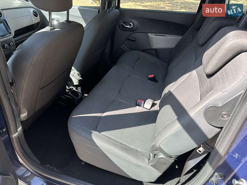 Мінівен Dacia Lodgy 2012 в Лебедині