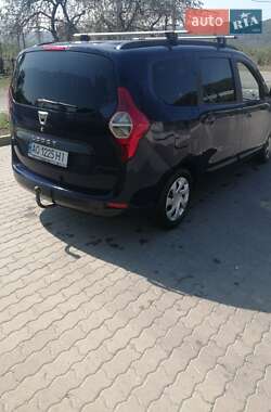 Минивэн Dacia Lodgy 2013 в 