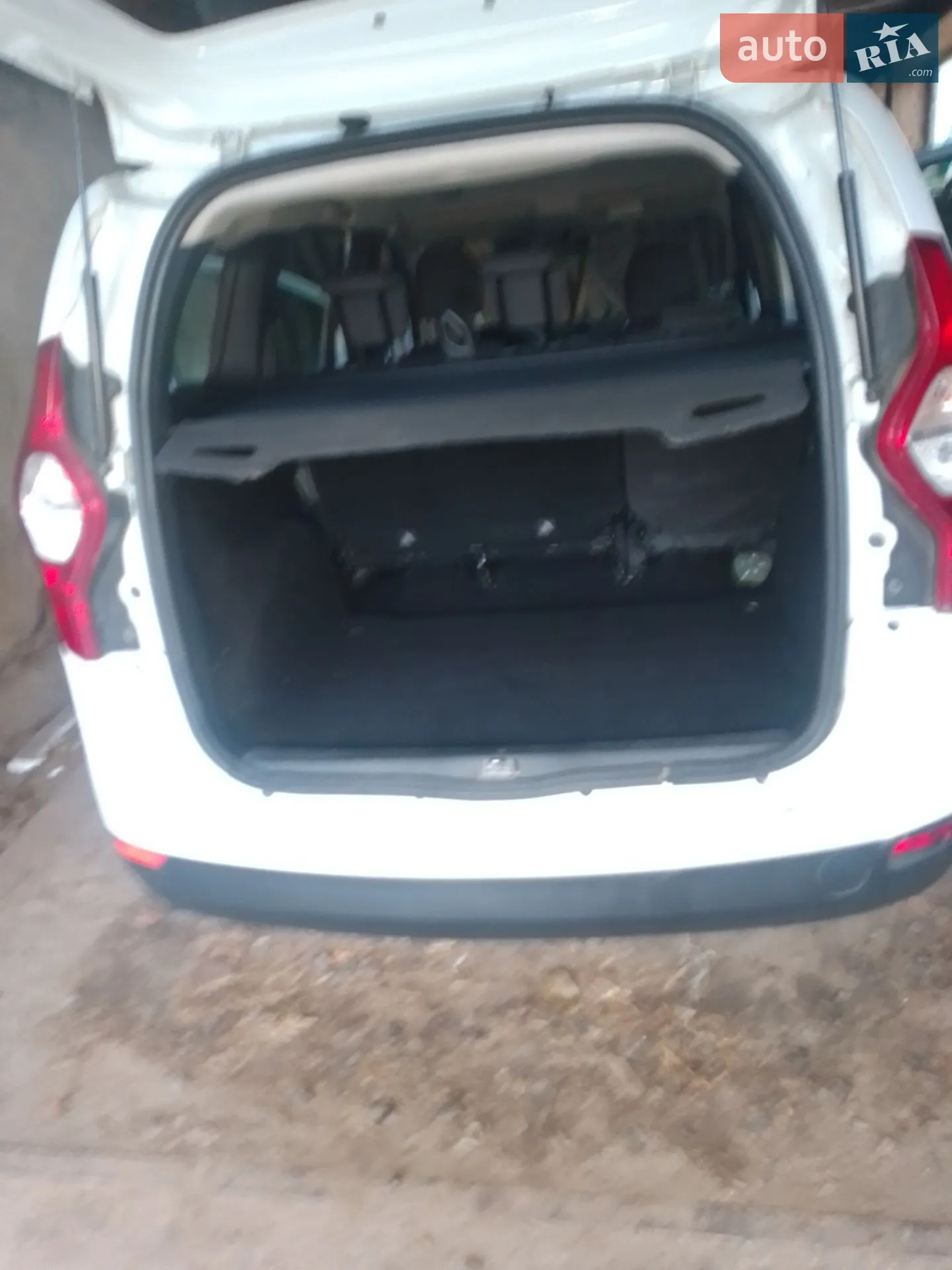 2012 Dacia Lodgy - мініатюра 16