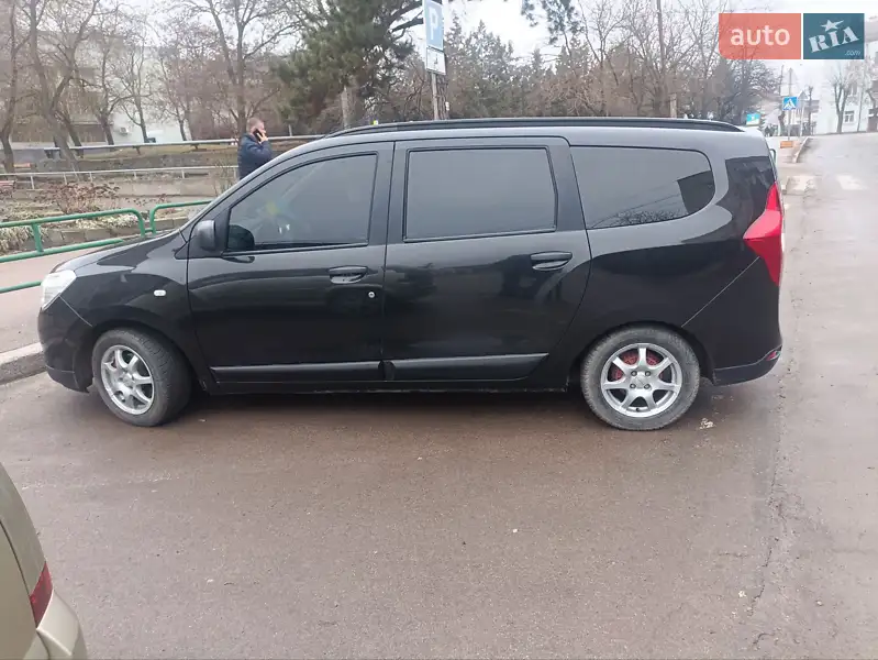 Dacia Lodgy 2013