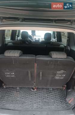 Минивэн Dacia Lodgy 2013 в 