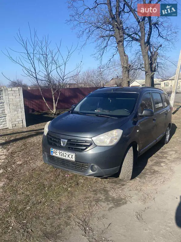 Dacia Lodgy 2012
