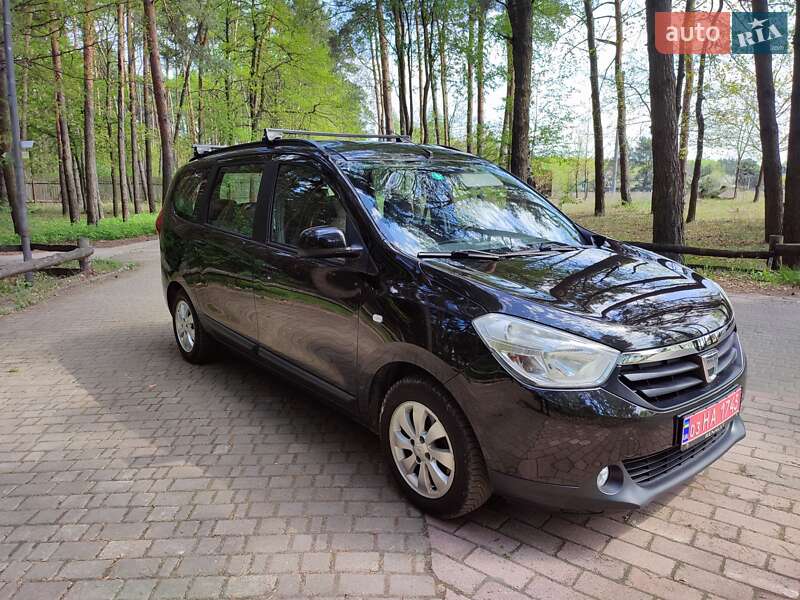 Минивэн Dacia Lodgy 2013 в 
