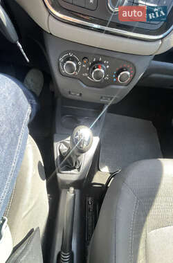Минивэн Dacia Lodgy 2012 в 
