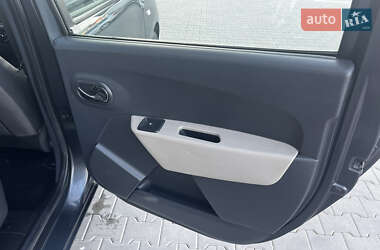 Минивэн Dacia Lodgy 2012 в 