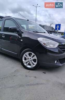 Минивэн Dacia Lodgy 2013 в 