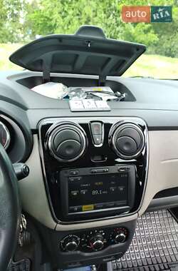 Минивэн Dacia Lodgy 2013 в 