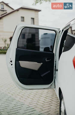 Мінівен Dacia Lodgy 2012 в 