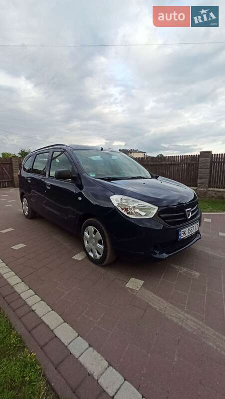 Dacia Lodgy 2012