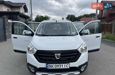 Минивэн Dacia Lodgy 2016 в 